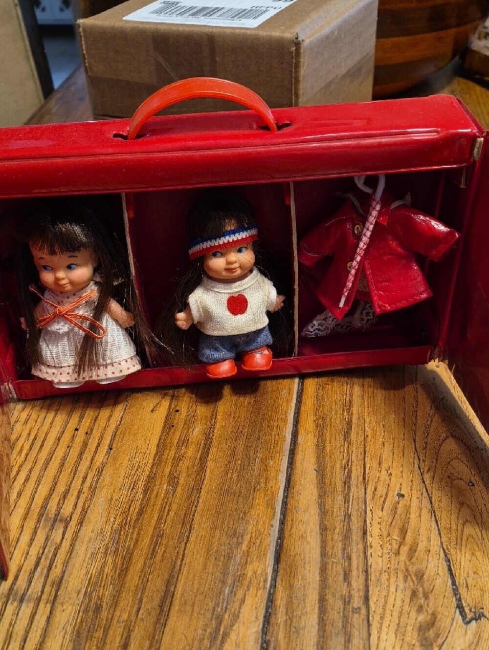 Kim Wardrobe Case Red Vintage Doll Storage And Dolls - Picture 3 of 16